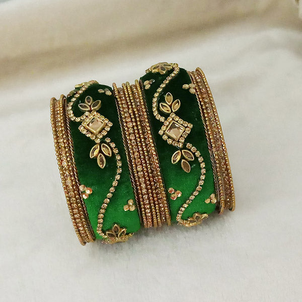 Green colour thread deals bangles