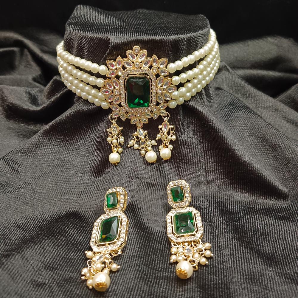 JewelMaze Gold Plated Kundan Necklace Set