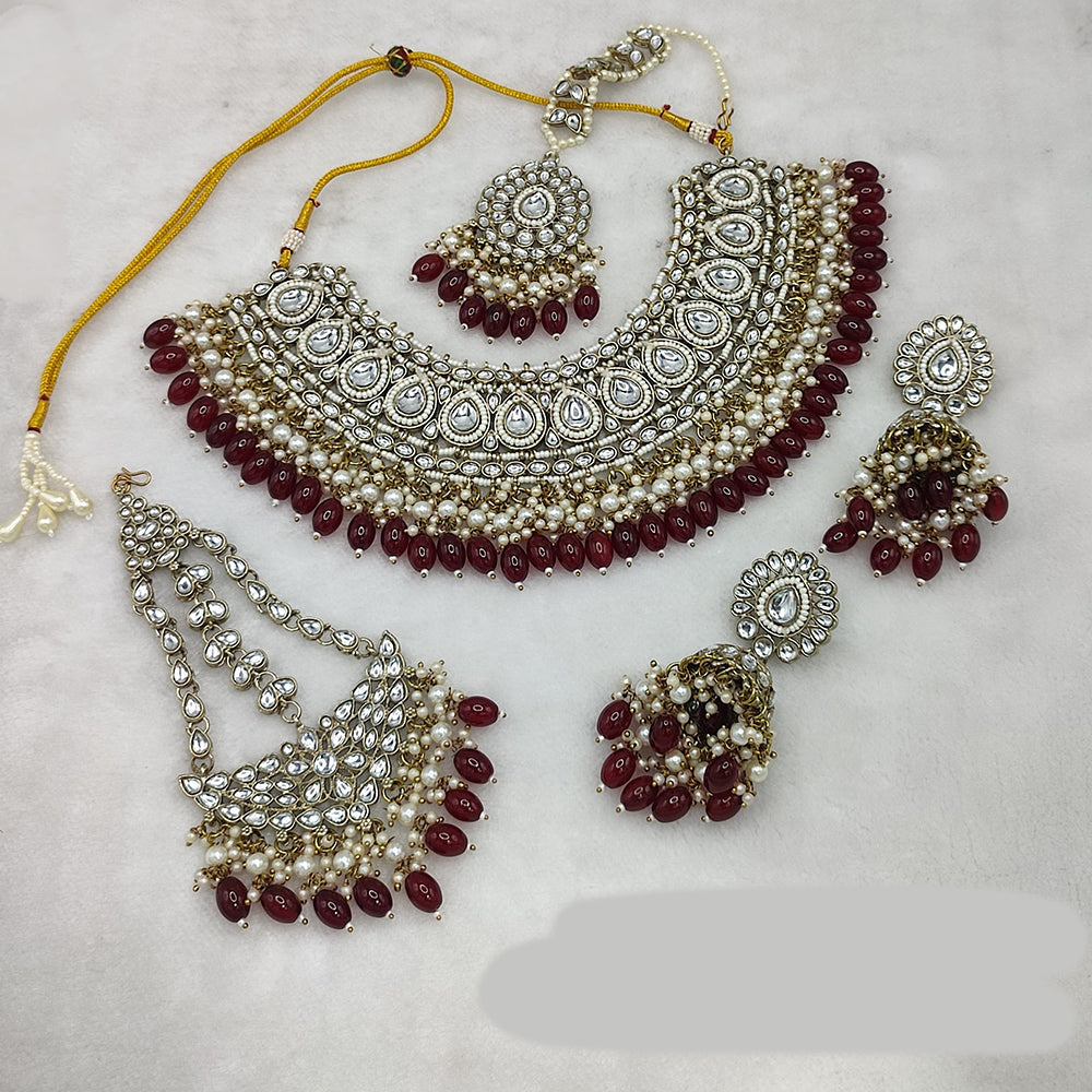 JewelMaze Gold Plated Kundan Stone And Pearls Choker Necklace Set