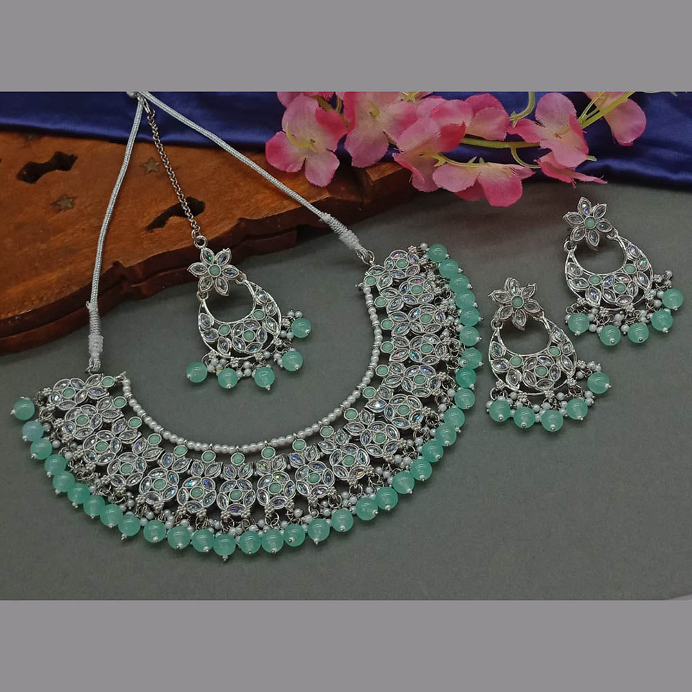 JewelMaze Silver Plated Crystal Stone And Pearls Necklace Set