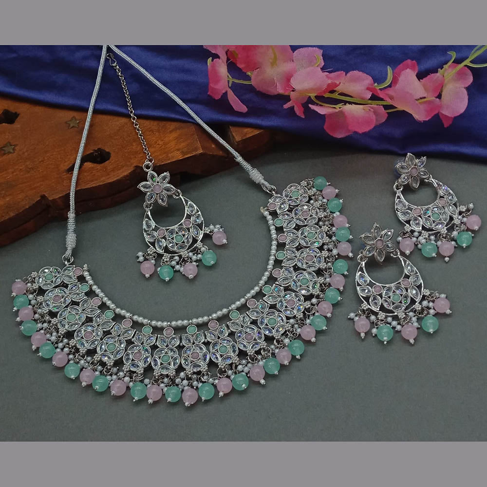 JewelMaze Silver Plated Crystal Stone And Pearls Necklace Set