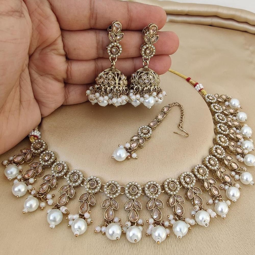 JewelMaze Gold Plated Crystal Stone And Pearls Necklace Set