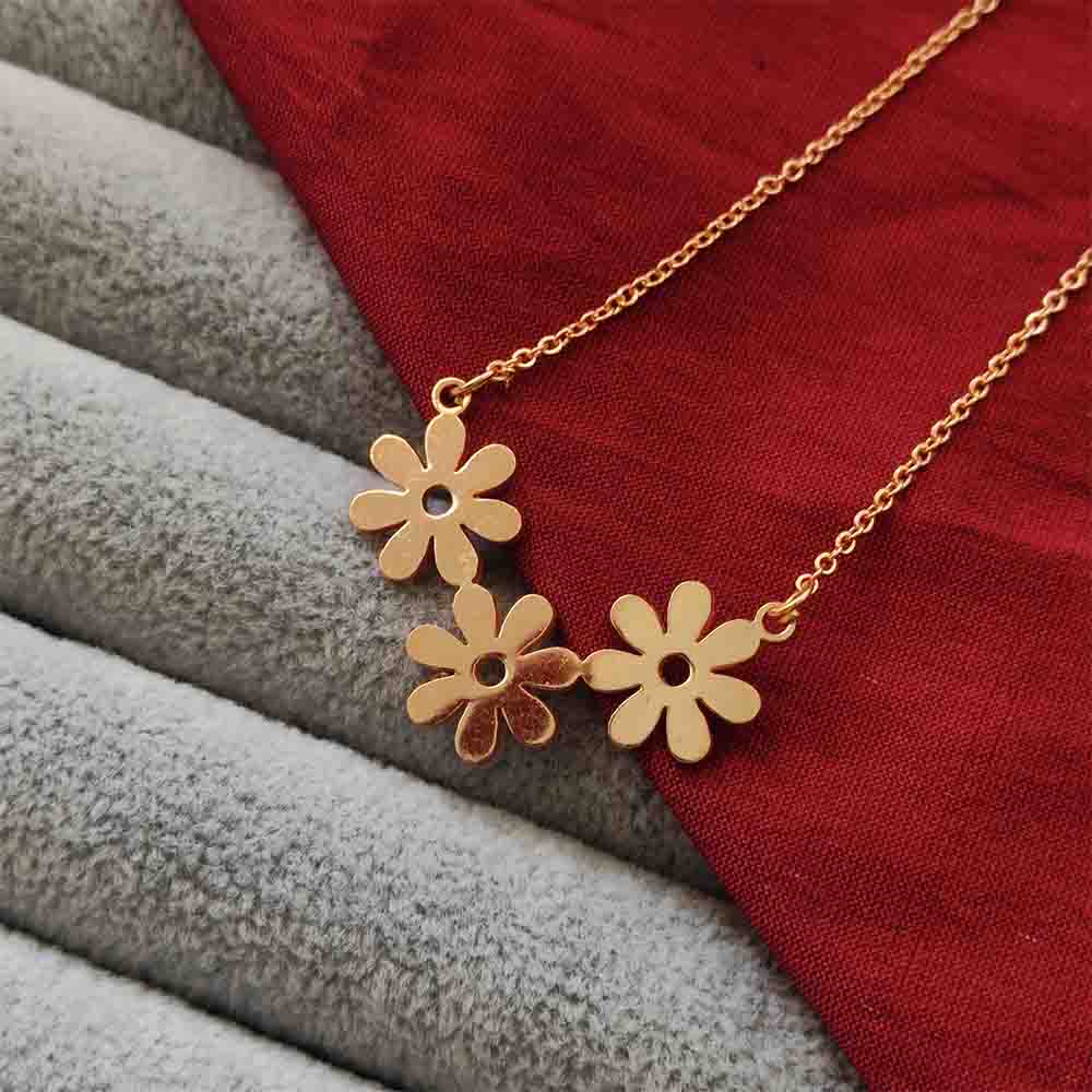 Bhavi Jewels Flower Shape Chain Pendant