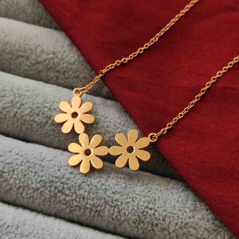 Bhavi Jewels Flower Shape Chain Pendant
