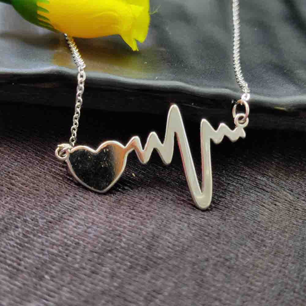 JewelMaze Heart Beat Shape Chain Pendant