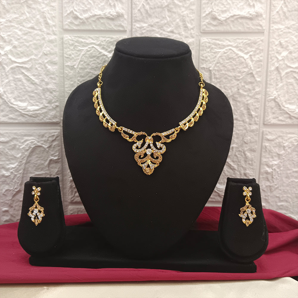 JewelMaze Set Of 3 Necklace Combo