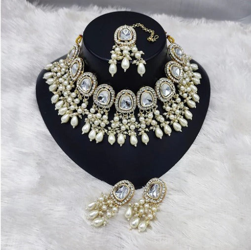 JewelMaze Gold Plated Crystal Stone And Pearl Choker Necklace Set