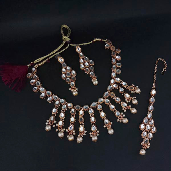 Kriaa Gold Plated White Kundan And Pearl Necklace Set With Maang Tikka