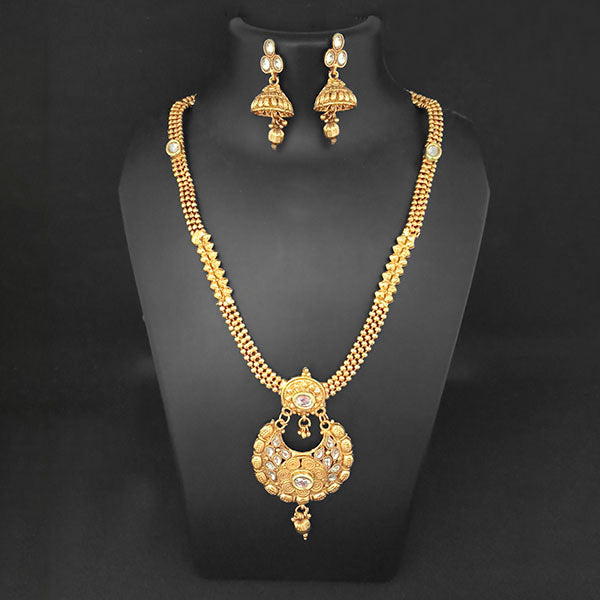 Kriaa Gold Plated White Kundan Necklace Set