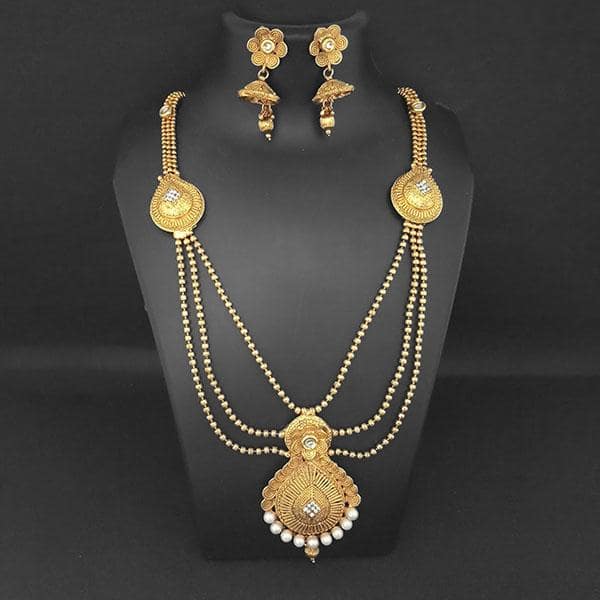 Kriaa White Austrian Stone And Pearl Necklace Set