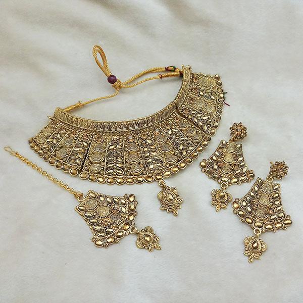 Kriaa Gold Plated Brown Kundan Choker Necklace Set With Maang Tikka
