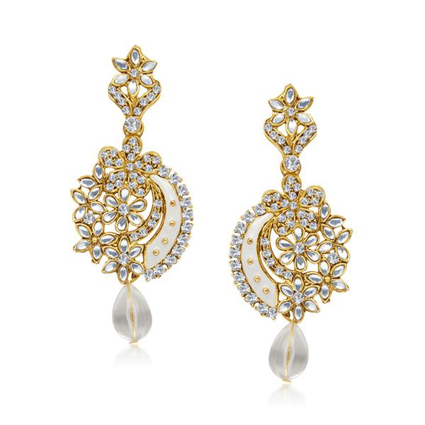 Amazon.com: Bindhani Women's Indian Chandbali Meenakari Earrings  (Gold-Plated, Kundan Stone, Faux Pearl, Green Drops): Clothing, Shoes &  Jewelry