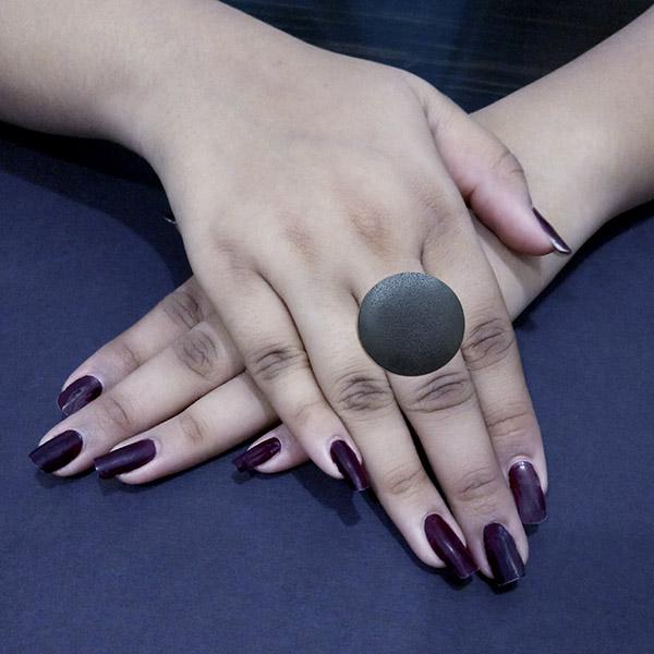 Kriaa Black Round Shaped Adjustable Finger Ring - 1505570D