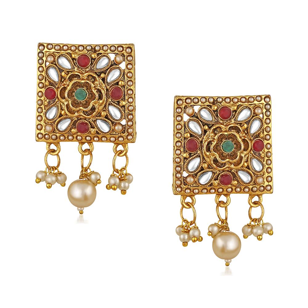 Mahi White Kundan & Artificial Pearl Traditional Choker Necklace Earring & Maangtikka Set For Women (VNCJ100248)